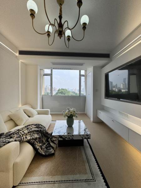Housing image — Living Room