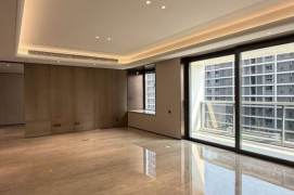4BR Apartment near Hanzhong Rd Metro
