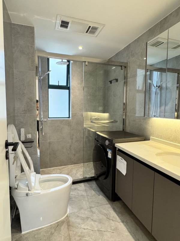Housing image — Bathroom