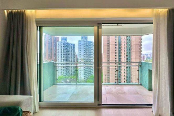 High-Floor Bright 3BR Apartment at Central Residences with Balcony
