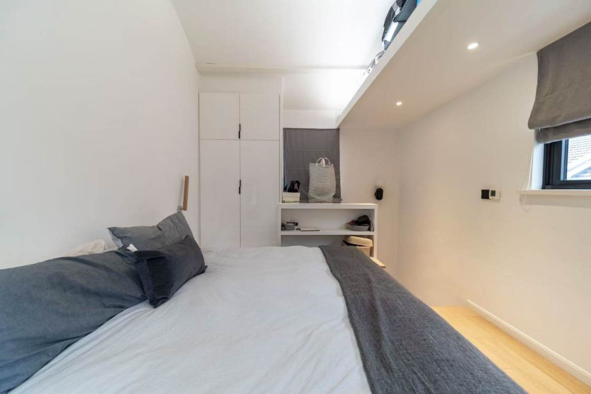 Housing image — Bedroom