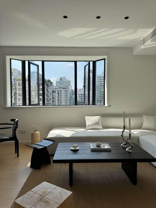 Housing image — Living Room