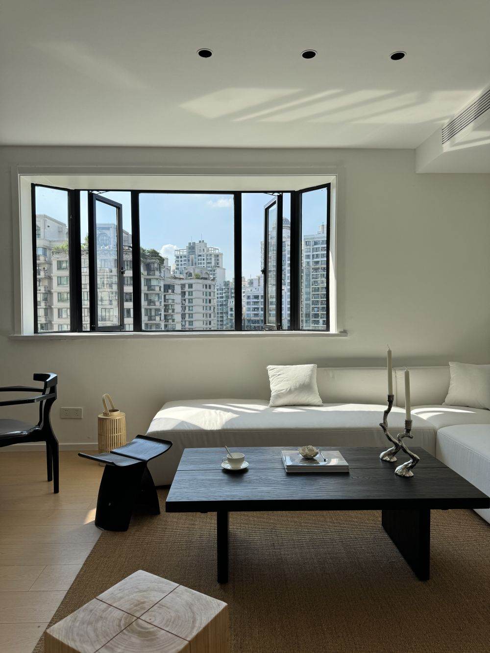 Housing image — Living Room