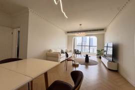 High-Floor Spacious 2BR Apartment near Shanghai Indoor Stadium Metro (L1/L4)