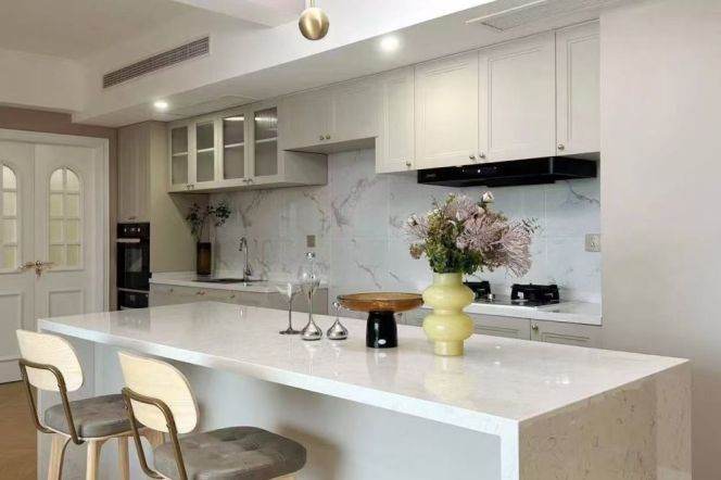 Spacious 1BR Apartment in Xujiahui (L1/L9/L11)