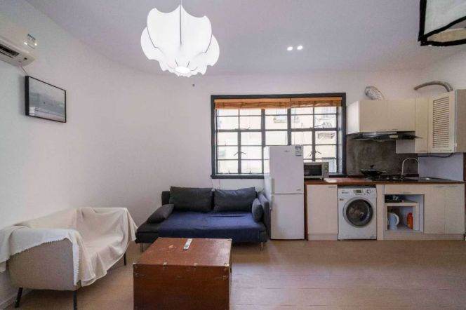 1BR Lane House in Old Xuhui (L9/L12)
