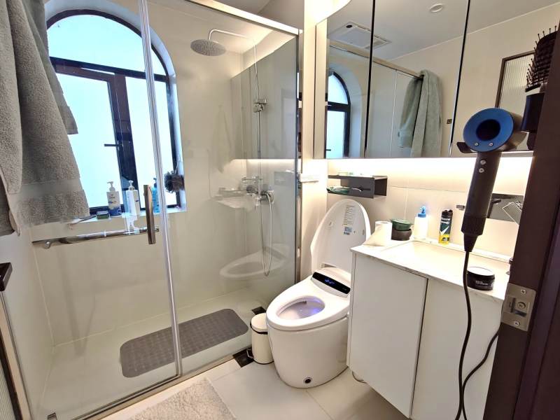 Housing image — Bathroom