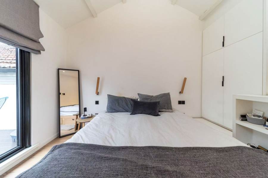 Housing image — Bedroom
