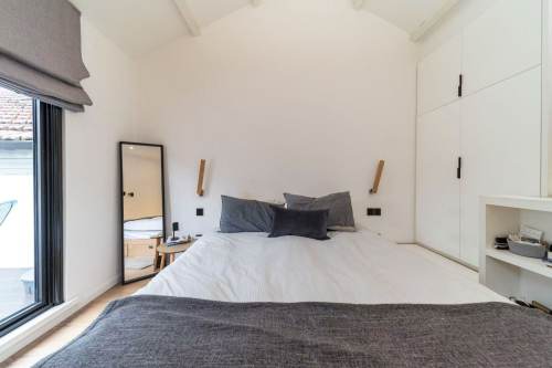 Housing image — Bedroom