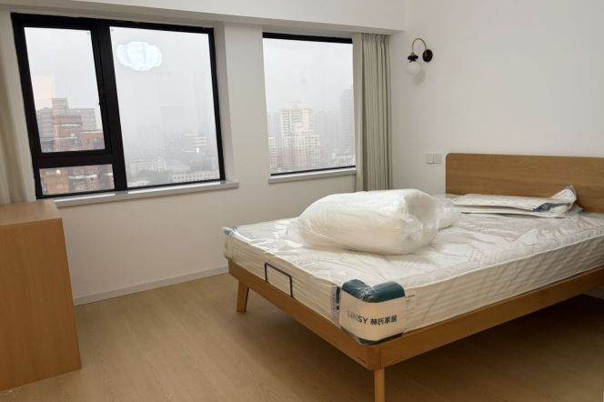 Bright Modern 3BR Shared Apartment at Sihe Garden