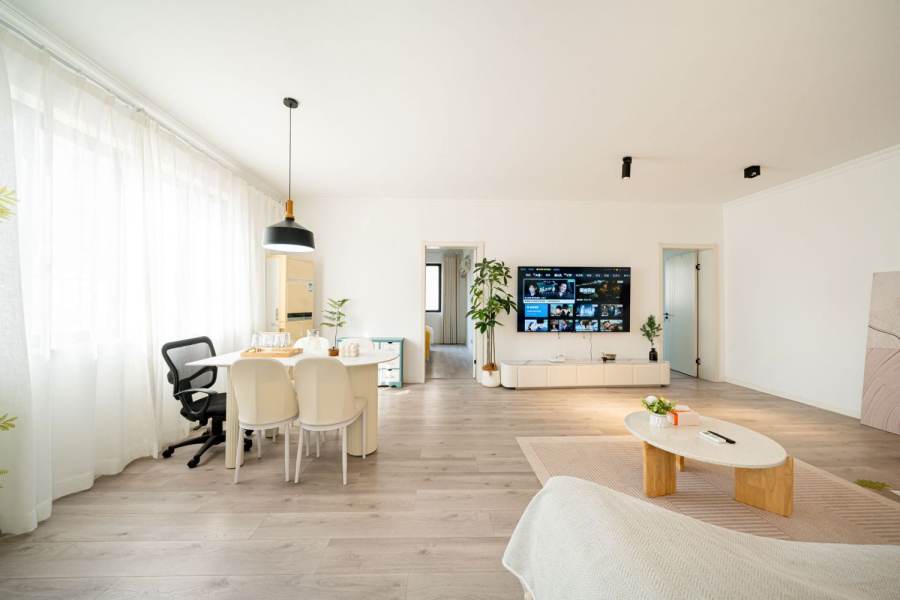 Housing image — Dining Area