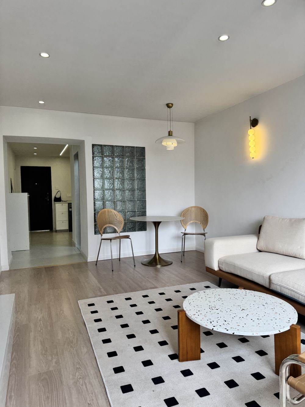 Housing image — Living Room