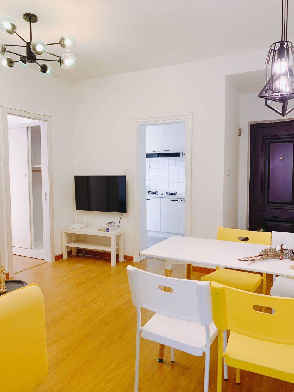 Housing image — Living Room