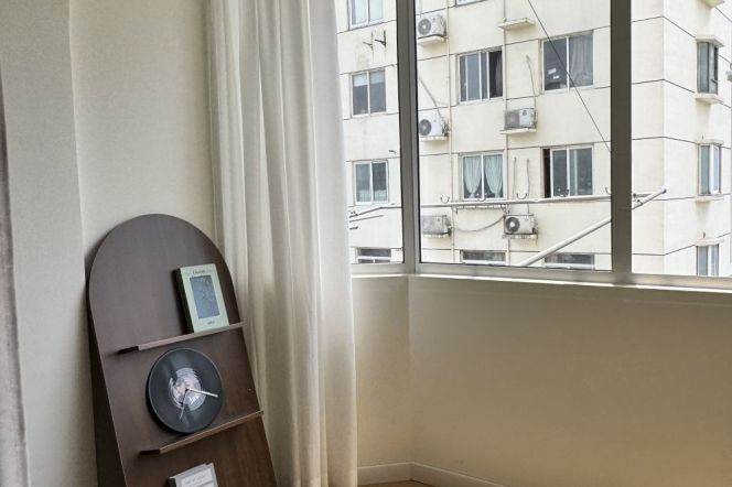 Spacious Modern Natural-Light 1BR Apartment near Changshou Rd Metro (L7/L13)