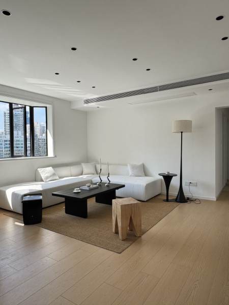 Housing image — Living Room