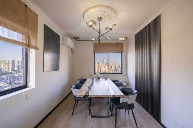 High-Floor 3BR Apartment in Xintiandi (L8/L9/L10)
