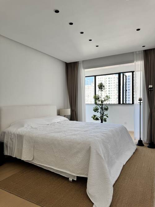 Housing image — Bedroom