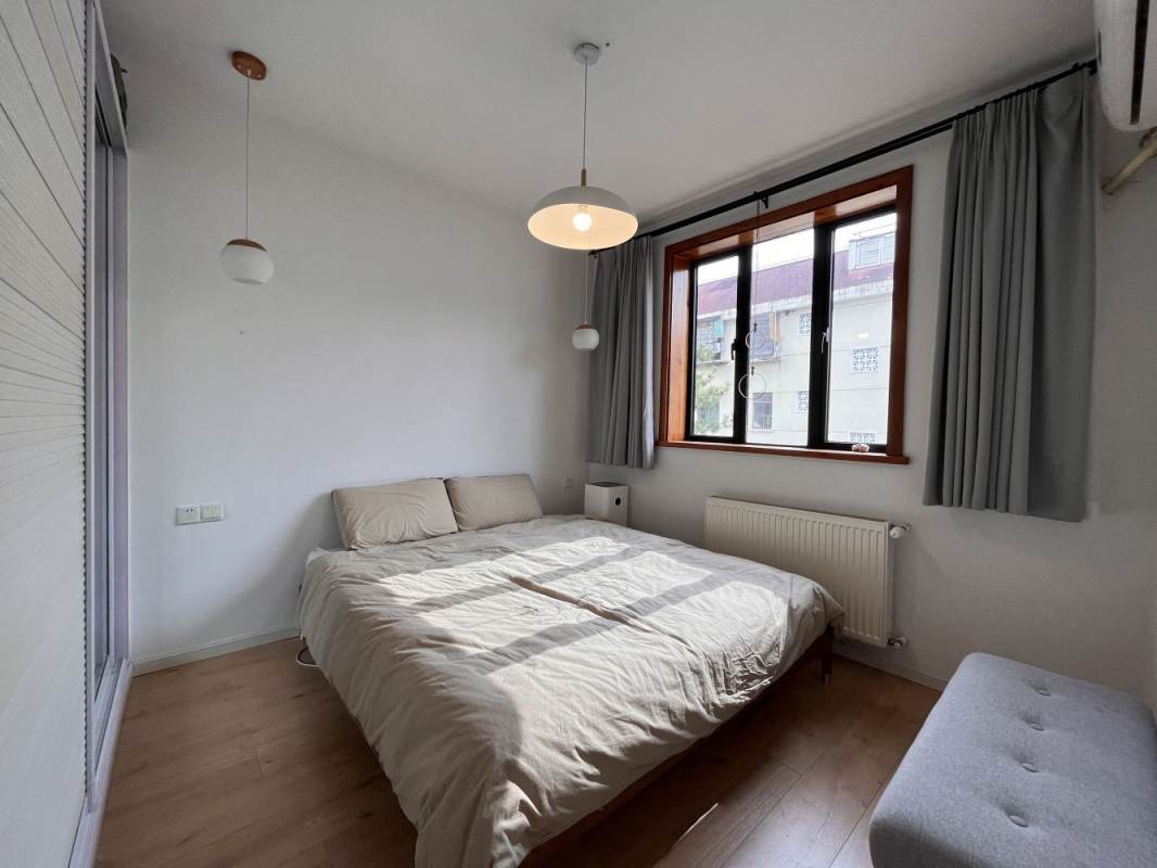 Housing image — Bedroom