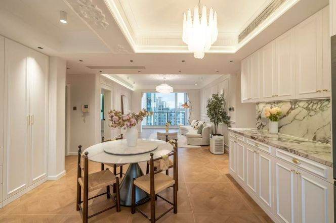 High-Floor 3BR Apartment near Century Park