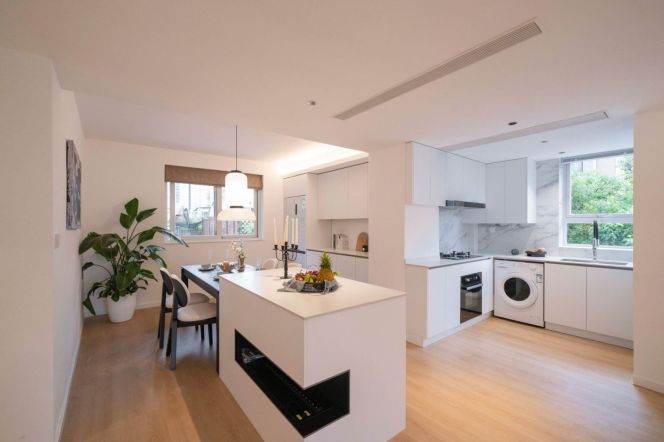 2BR Apartment in Gubei (L10)