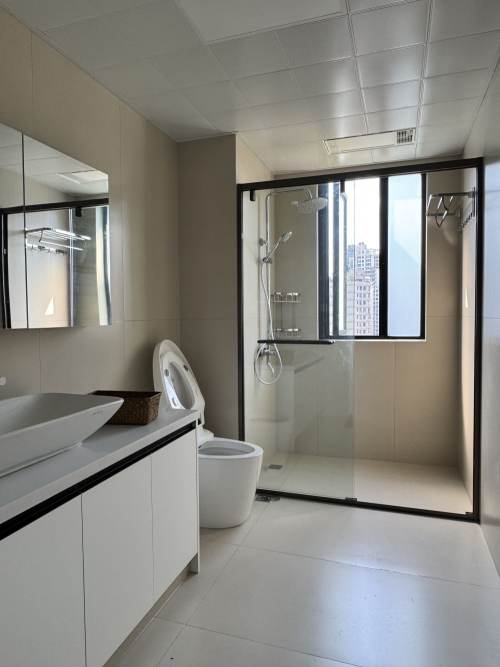 Housing image — Bathroom