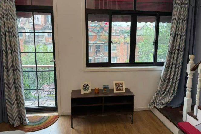 1BR Lane House in Old Xuhui (L13)