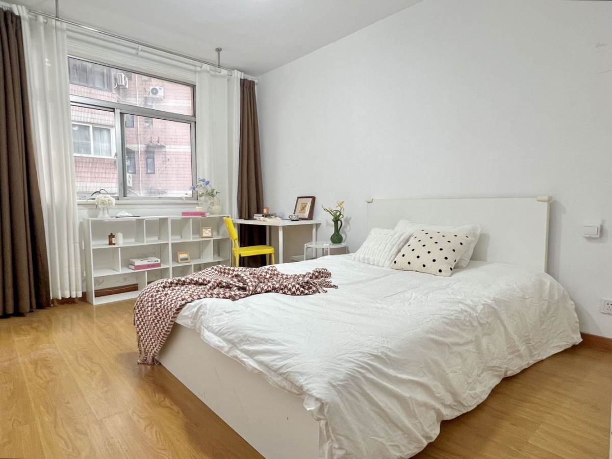 Housing image — Bedroom