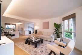 2BR Apartment in Gubei (L10)