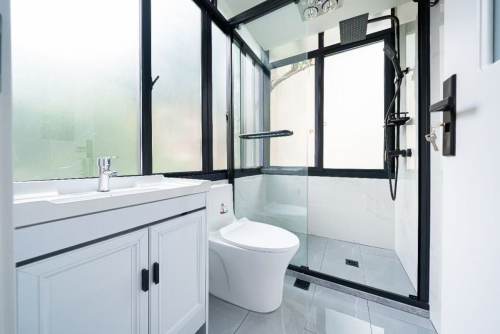Housing image — Bathroom