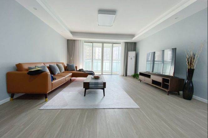 4BR Apartment in Gubei (L2)