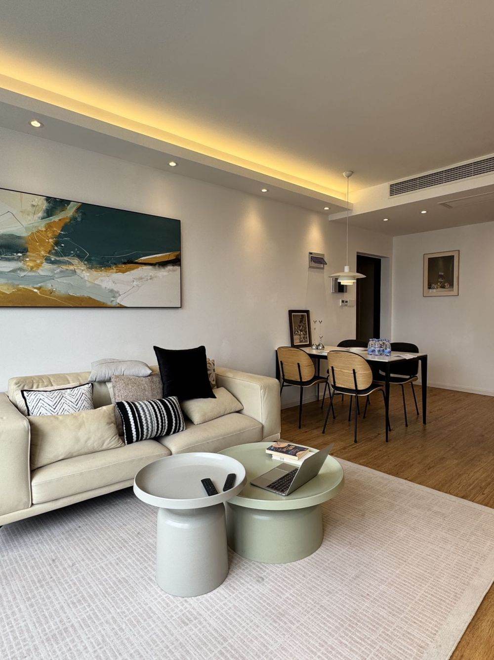 Housing image — Living Room