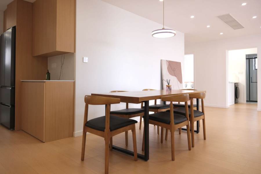 Housing image — Dining Area