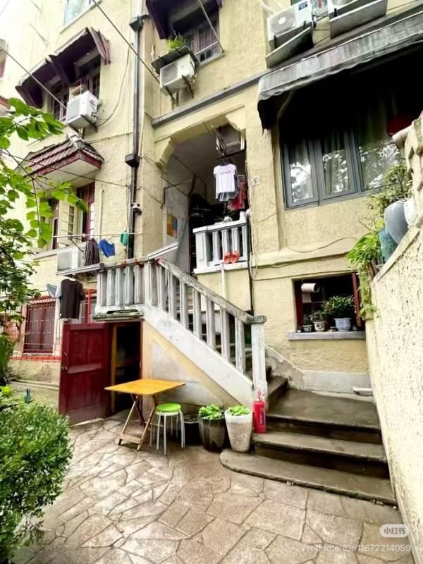 Housing image — Building Exterior
