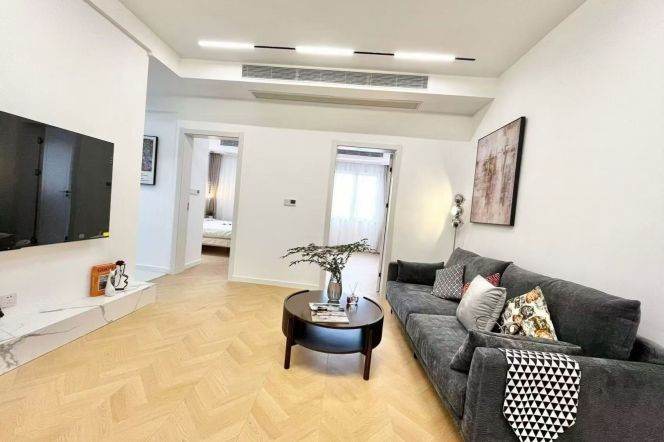 High-Floor 2BR Apartment near Wuning Road Metro (L13/L14)