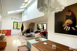 Bright 3BR Lane House in Jing'an with Green View