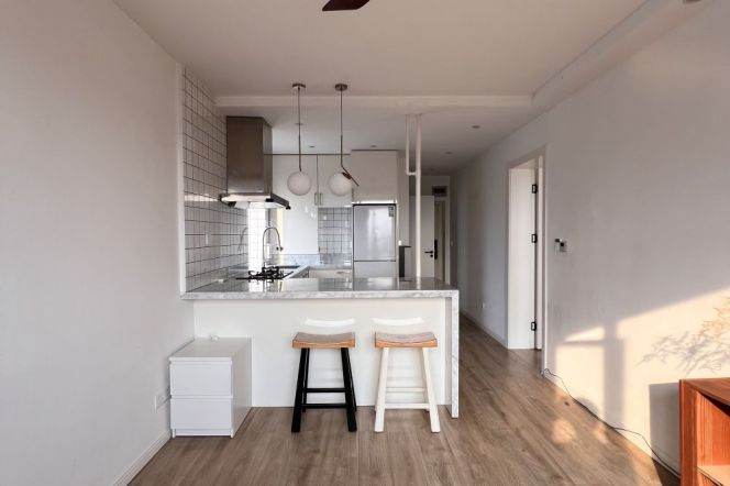 High-Floor Bright 1BR Apartment at Wuzhong Building (L1/L7/L10)