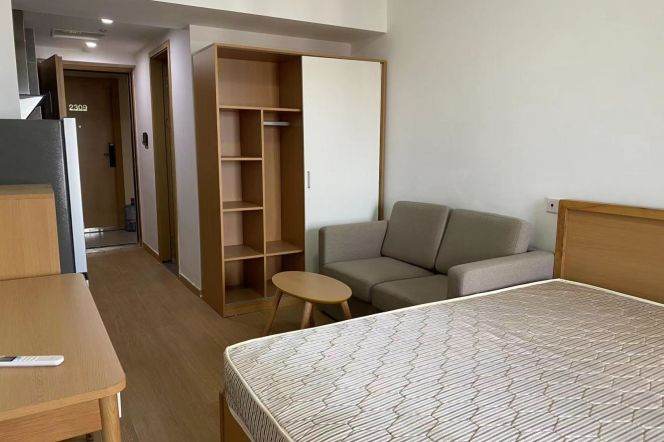 High-Floor 1BR Apartment near Shanghai Circus World Metro