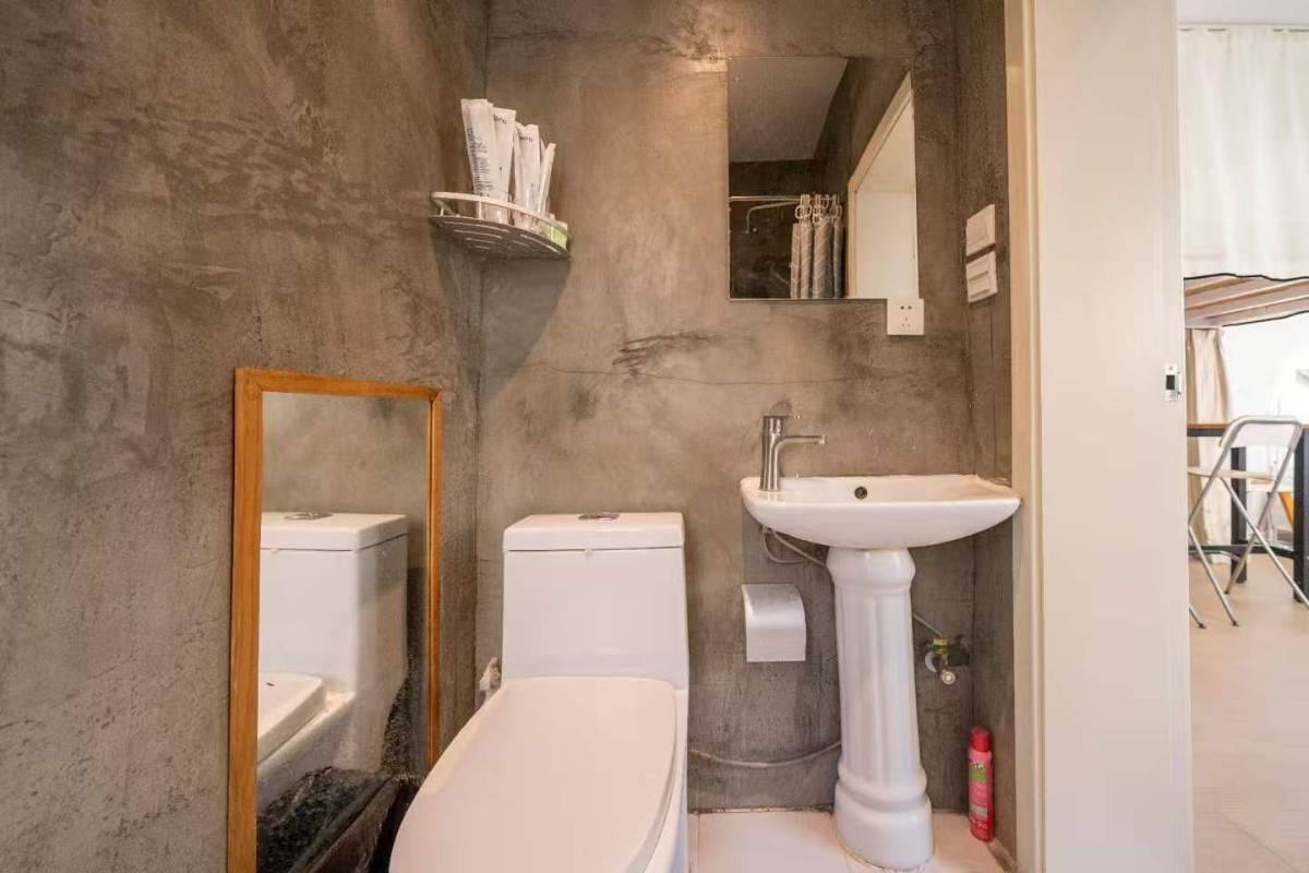 Housing image — Bathroom