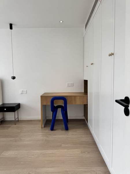 Housing image — Bedroom