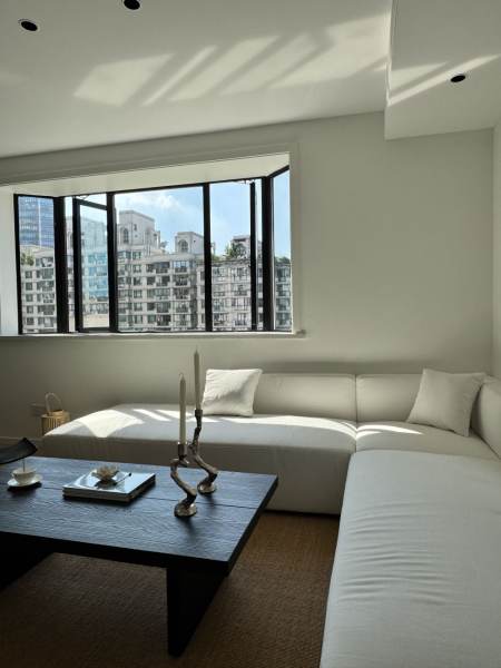 Housing image — Living Room