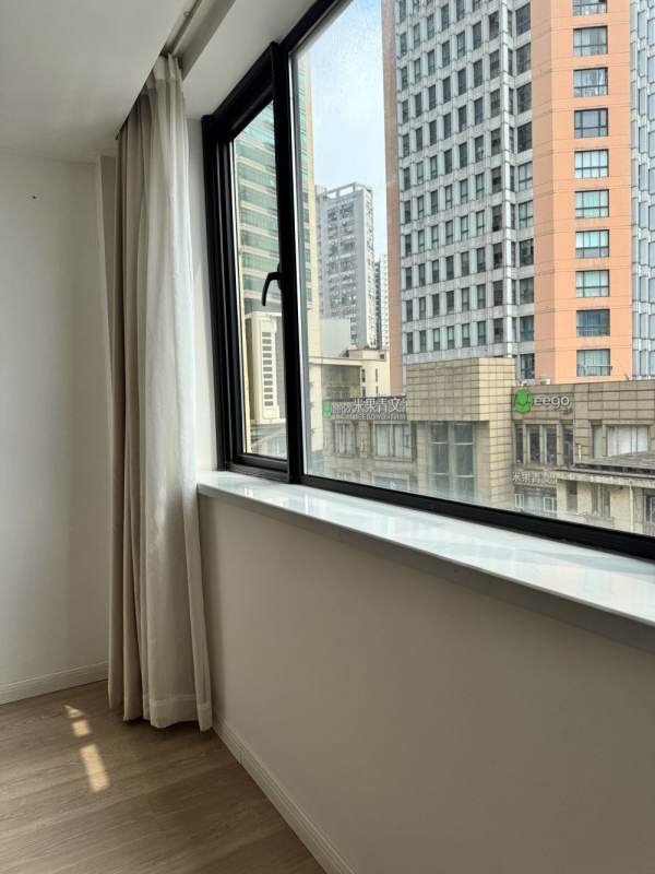 Housing image — Balcony