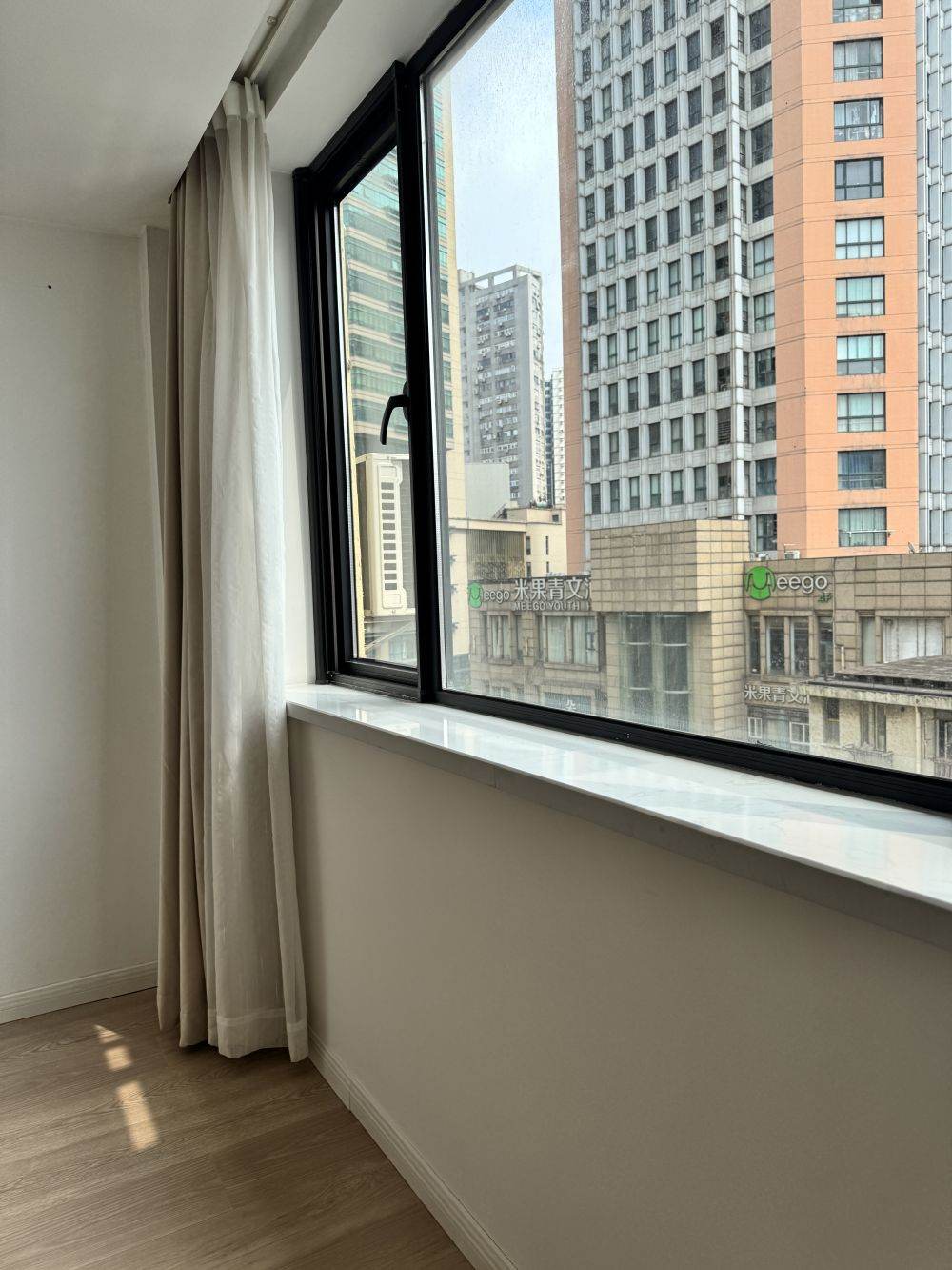Housing image — Balcony