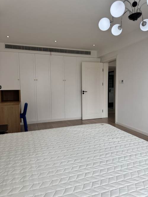 Housing image — Bedroom