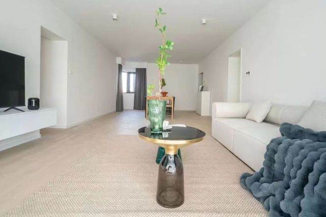 3BR Apartment at Shanghai Grand Plaza (Compound)