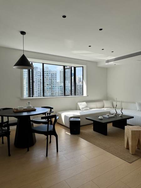 Housing image — Living Room