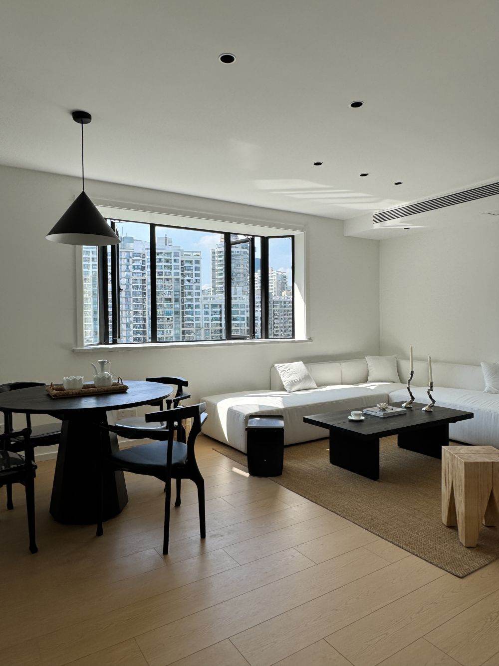 Housing image — Living Room