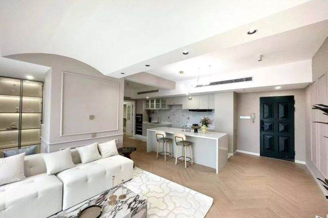 Spacious 1BR Apartment in Xujiahui (L1/L9/L11)