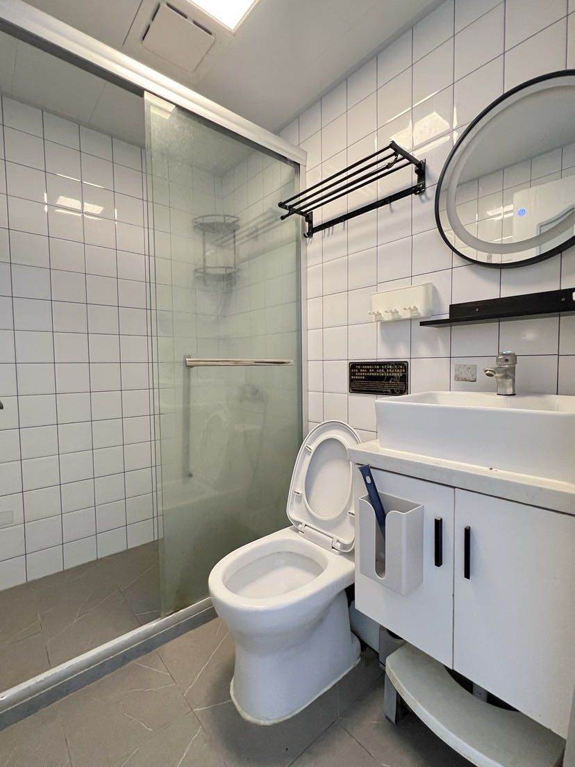 Housing image — Bathroom