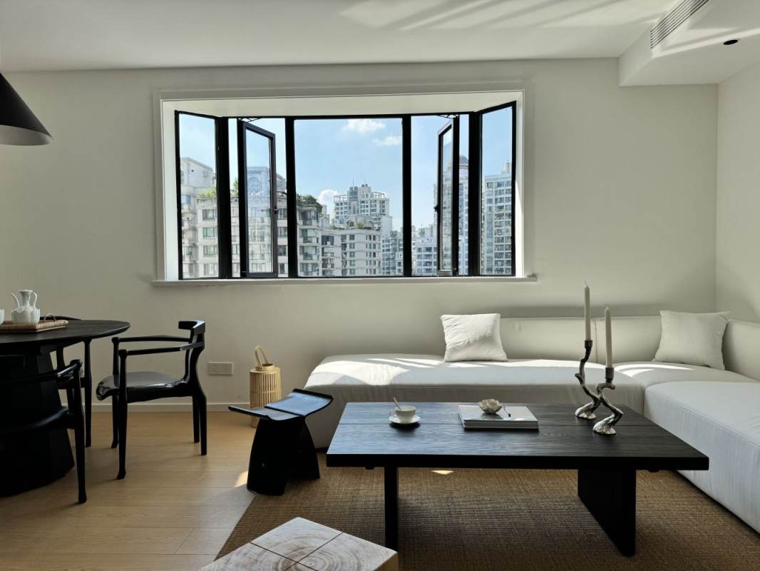 Housing image — Living Room
