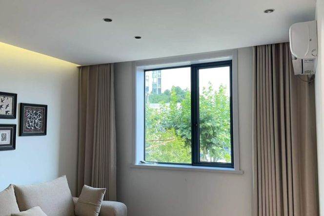Bright Modern 1BR Apartment near Shanghai South Railway Station Metro